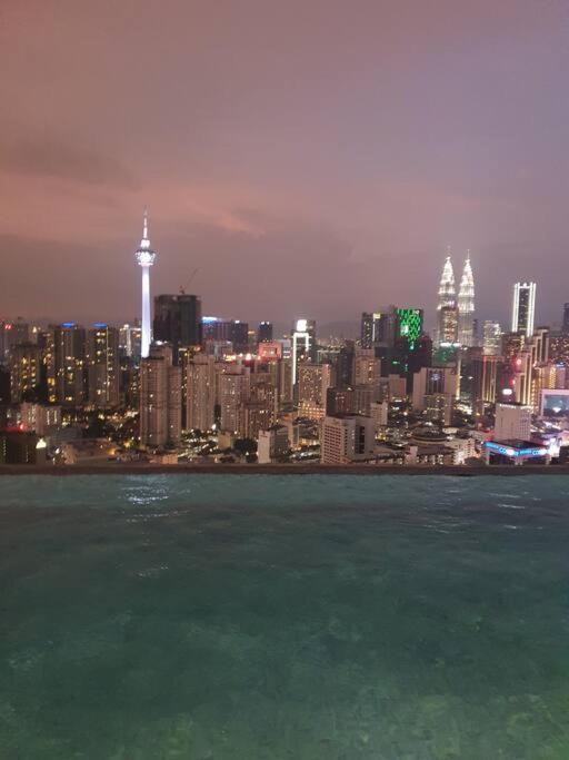 Apartamento Infinity Pool/ Lucentia Bbcc, Near Lalaport, Pnb118, Klcc Kuala Lumpur Exterior foto